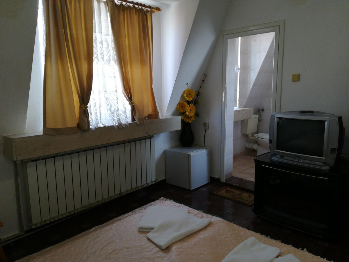 Family Hotel George Svilengrad Exterior photo